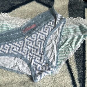 2 pairs of panties Size 2 X Splendies panties new, never worn!